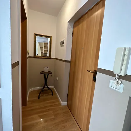 Friendly Center Near Center Apartment Tirana